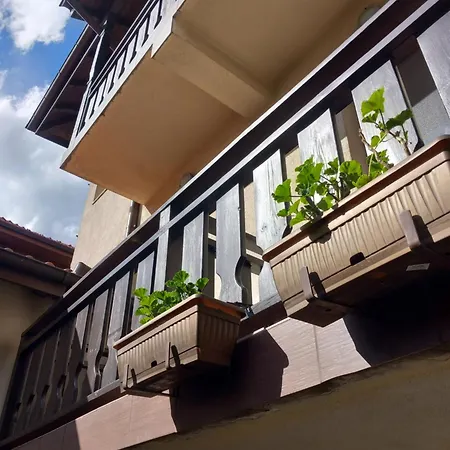 Skabrin Guest house 2*