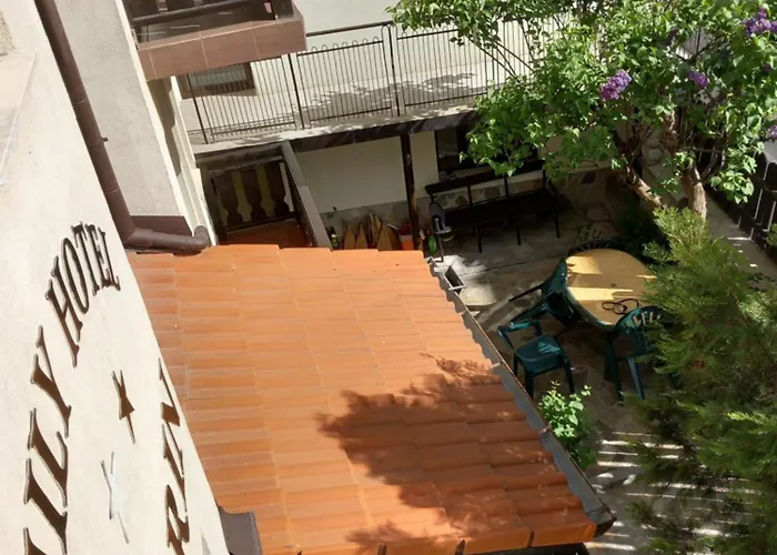 Skabrin Гостевой дом Банско